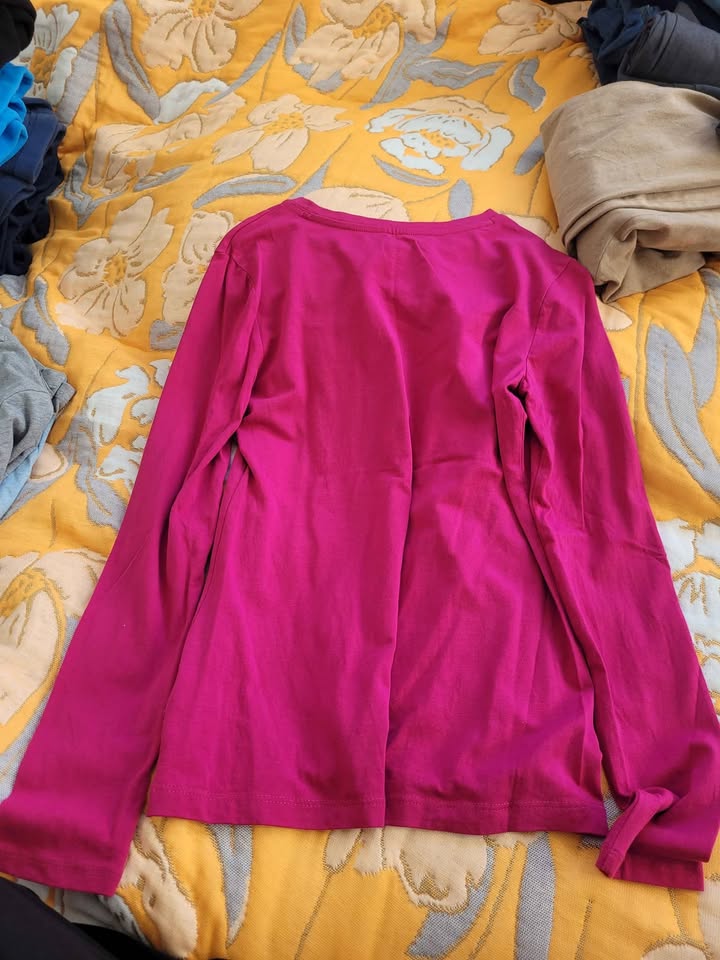 Lord & Taylor long-sleeve t-shirt - photo 3