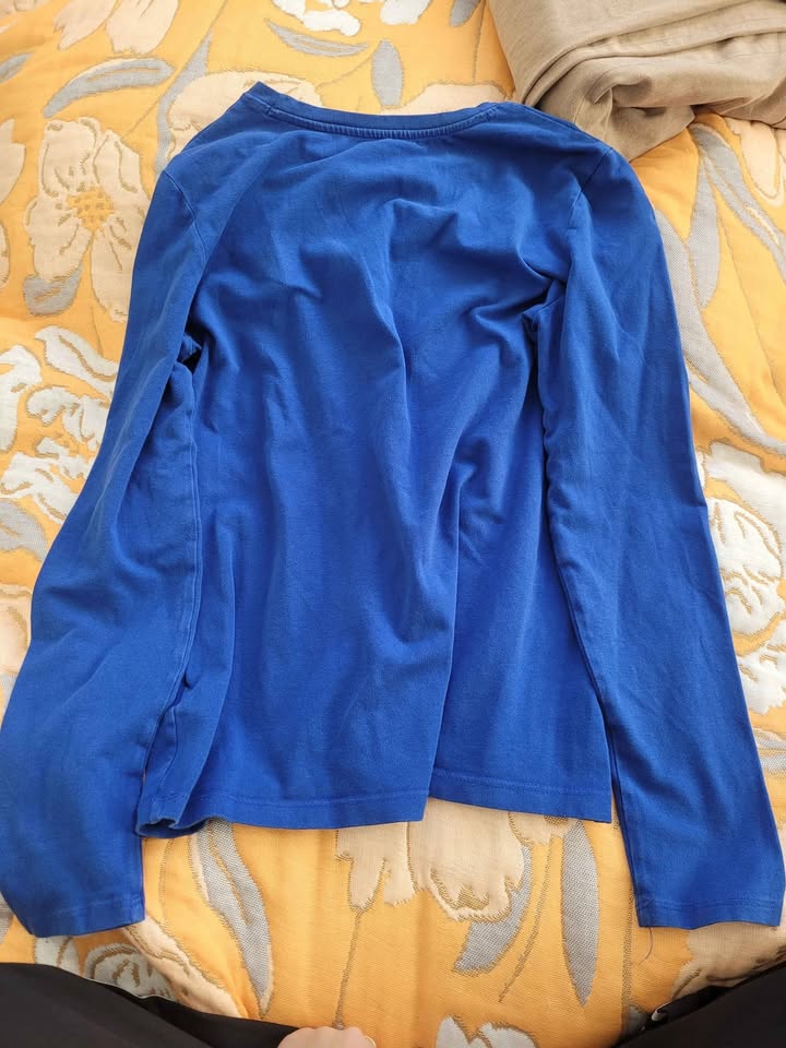 Lord & Taylor long-sleeve t-shirt - photo 3