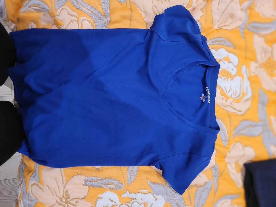 Ellen Tracy T-Shirt - photo 3