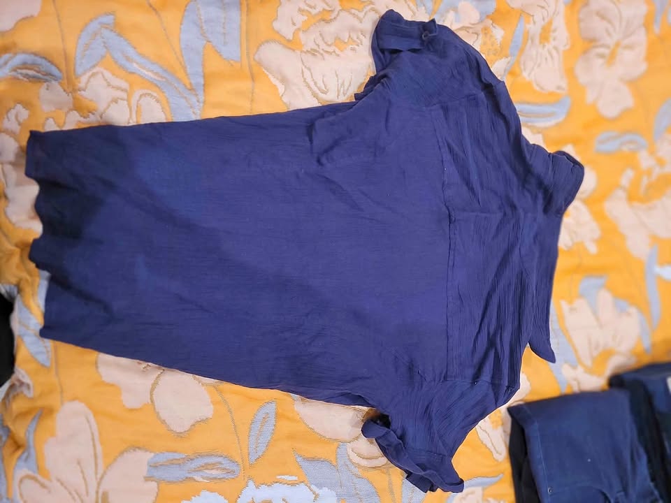Navy blue top