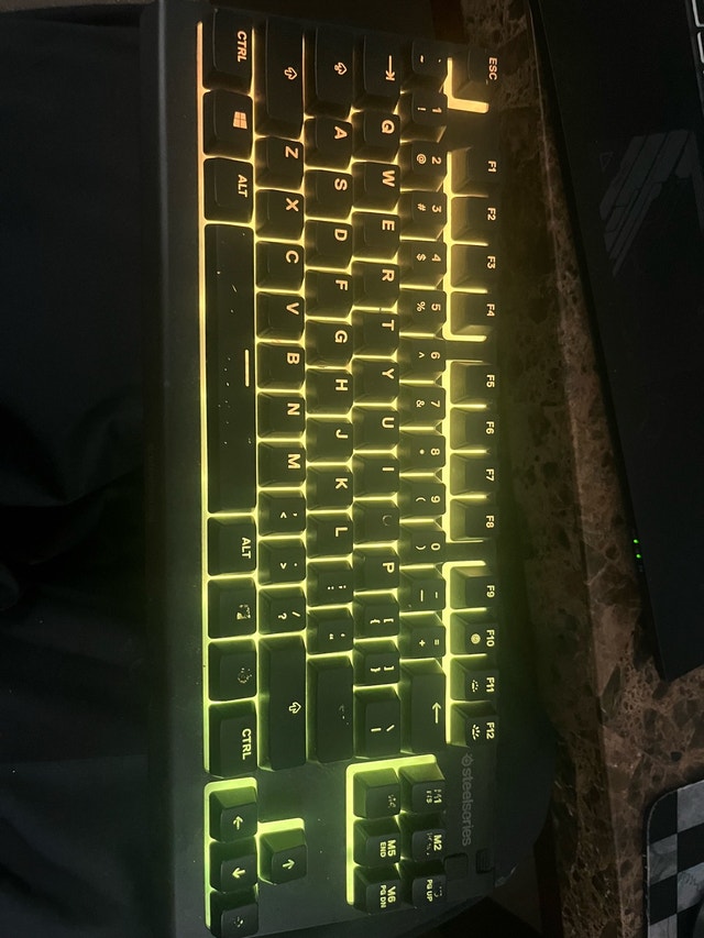 NEED GONE SteelSeries keyboard Good condition