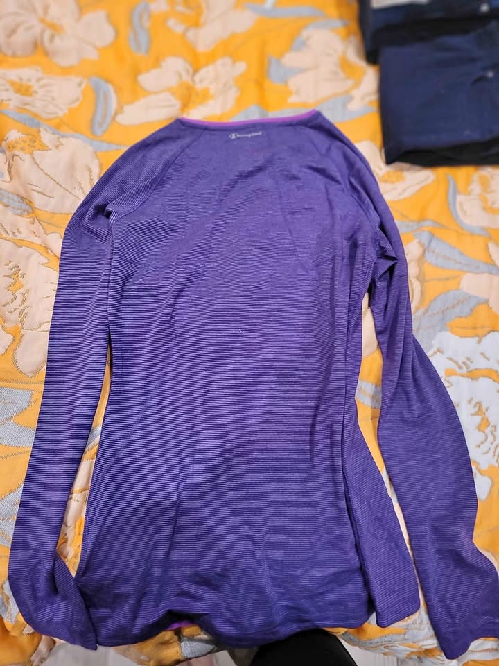 Champion long sleeve shirt
