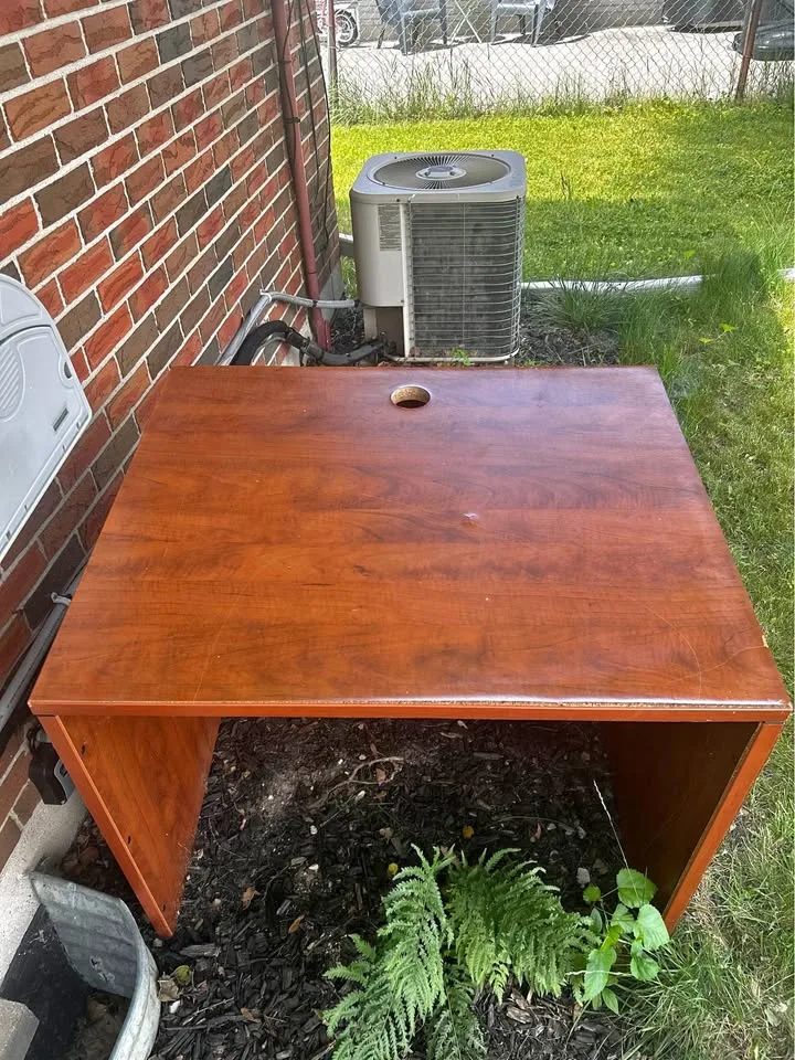 Sturdy Wooden Desk - Pickup