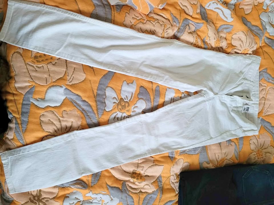 H&M white jeans