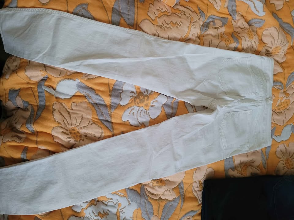 H&M white jeans - photo 3