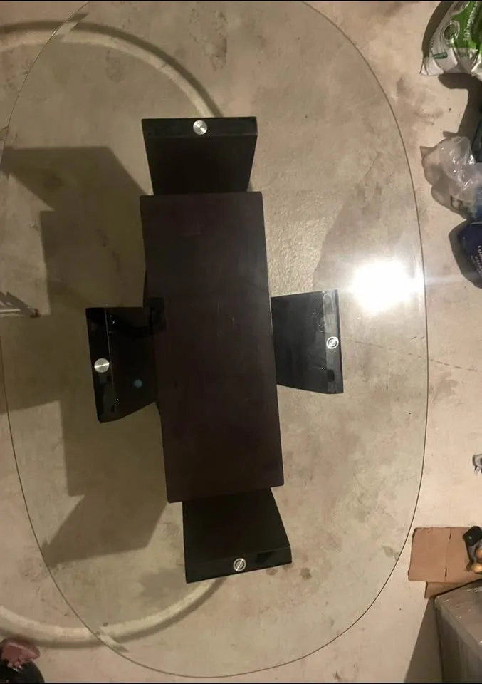 Cushing Oval Glass Top Dining Table image indicator(2)