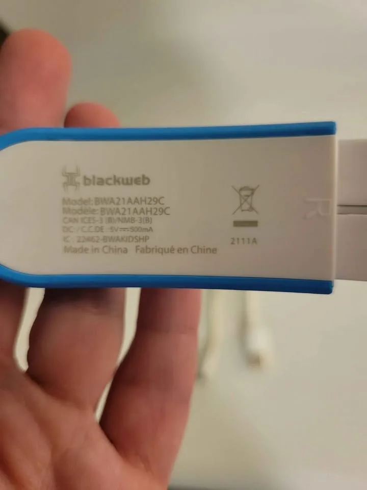 Blackweb on-ear kids' wireless bluetooth headphones, blue image indicator(4)