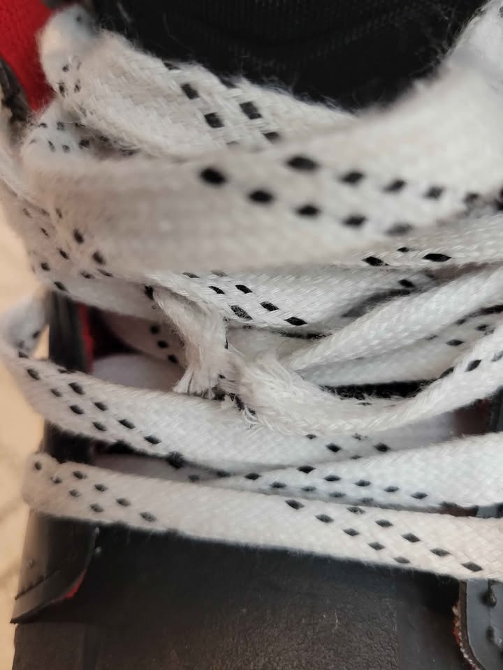CCM Youth Hockey Skates, Size 11 - photo 3