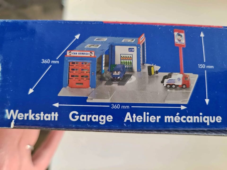 Siku World Car Service Garage