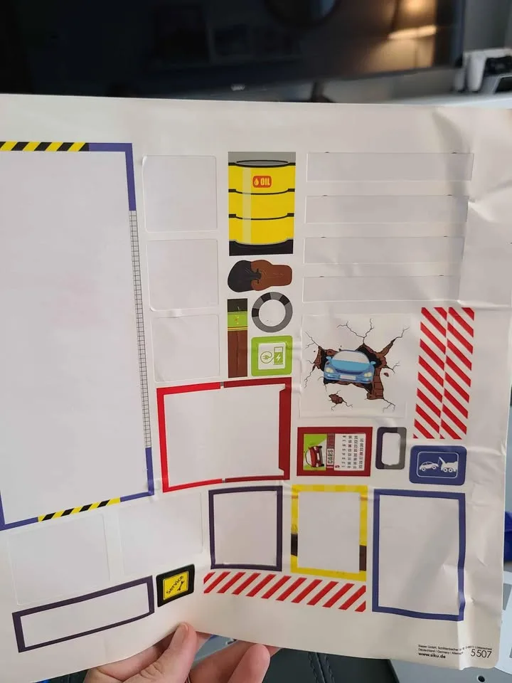 Siku World Car Service Garage image indicator(8)