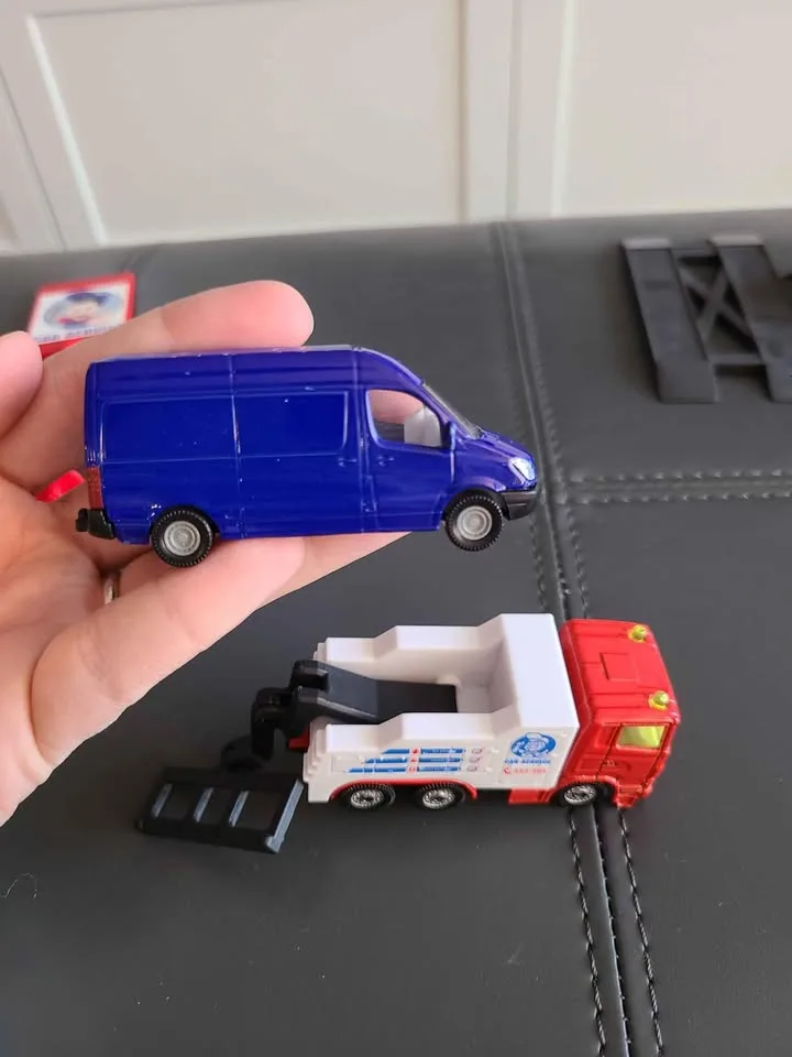 Siku World Car Service Garage image indicator(9)