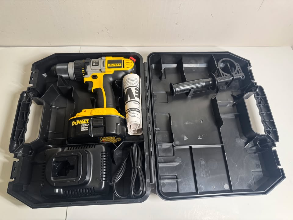 DeWalt DCD950KX 18V XRP Hammer Drill Kit – Brand New | Good Find - photo 2