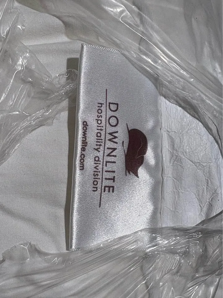 HOTEL PILLOWS | KING & QUEEN | LIQUIDATION SALE image indicator(7)