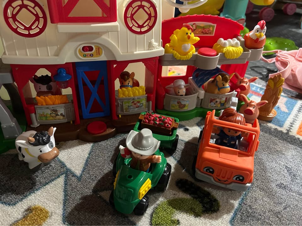Fisher Price Little People Farm Set - photo 2