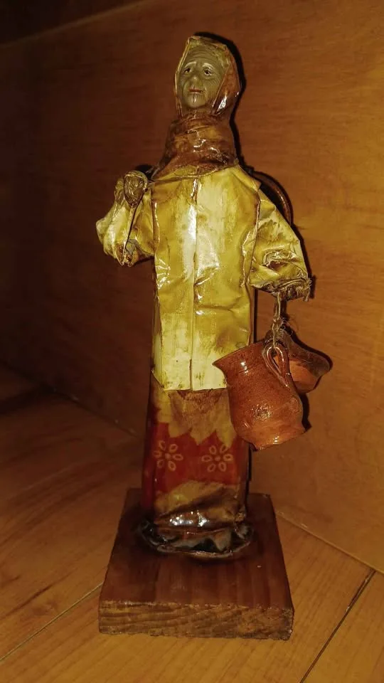 Vintage Mexican Folk Art Papier-Mâché Pair image indicator(7)