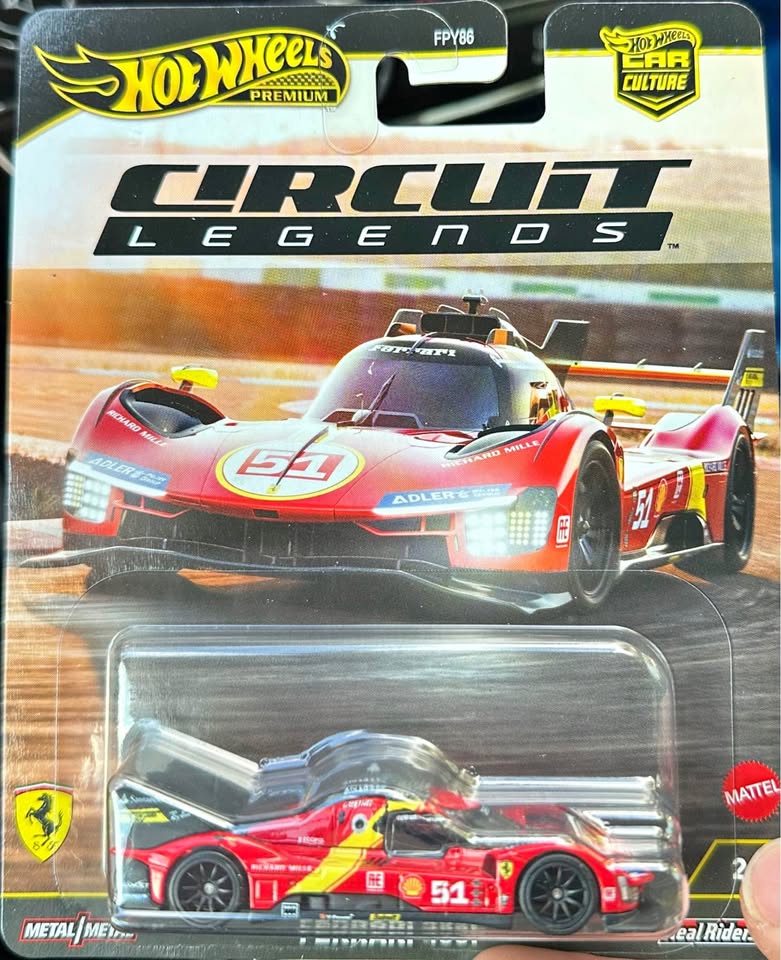 Hot wheels premium Ferrari 499p