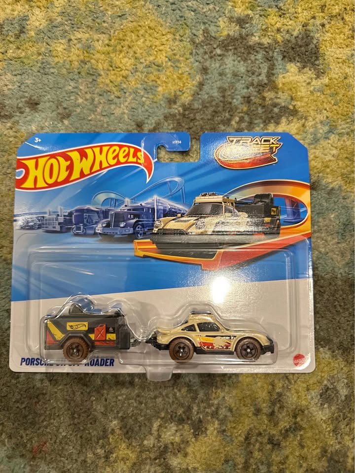 Hot Wheels Porsche 959 Off-Roader with Trailer