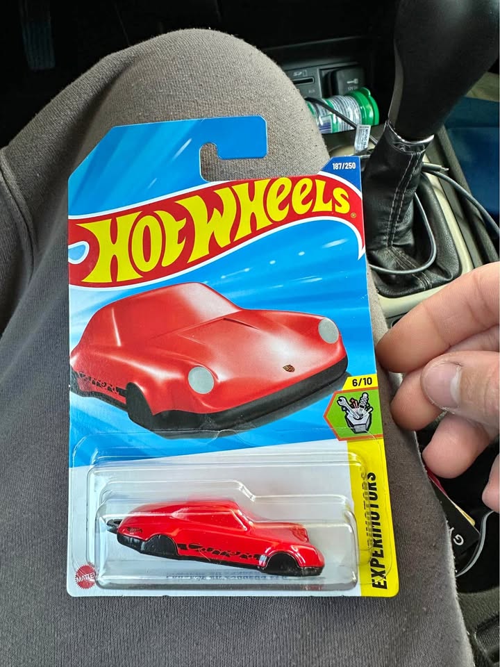 Hot Wheels Porsche – Experimotors 6/10 – #187/250