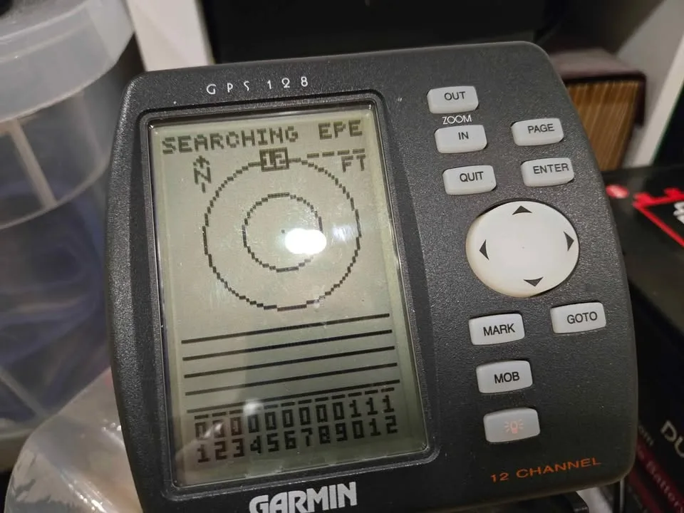 GARMIN Marine GPS 128 image indicator(3)