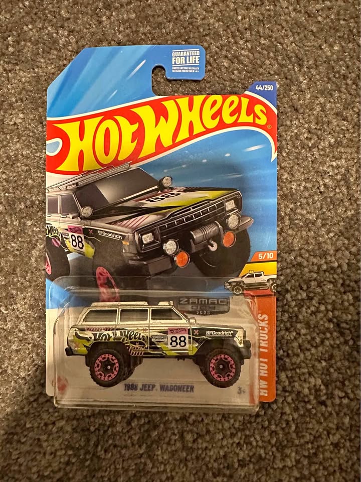 Hot Wheels 1988 Jeep Wagoneer ZAMAC 2025