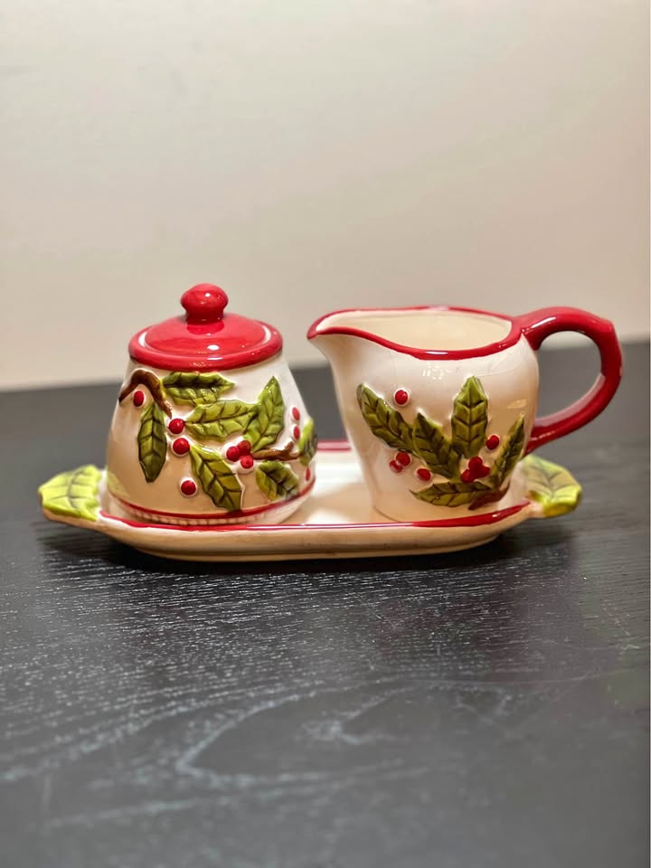 Vintage Ceramic Sugar and Creamer Set