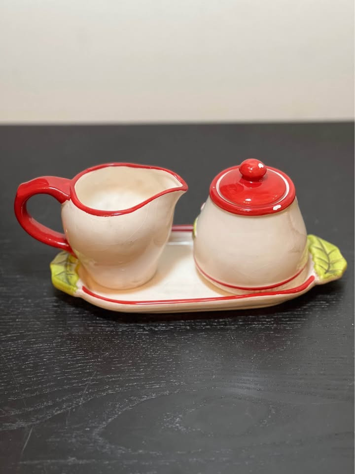 Vintage Ceramic Sugar and Creamer Set - photo 2