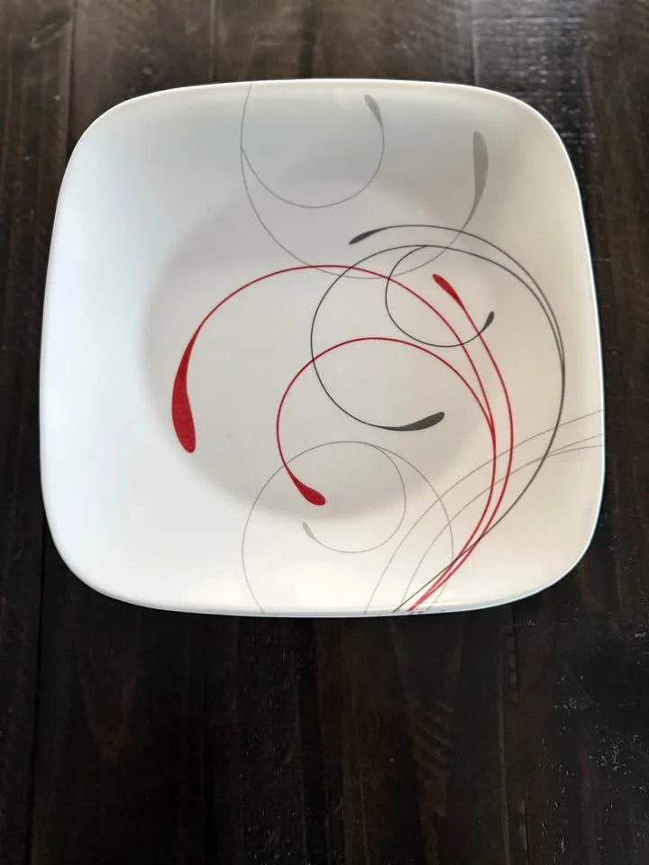 Corelle Dinner Plates