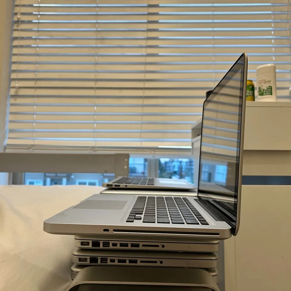 MacBook Pro 2010 (C2D/4GB/500GB) [Parts or Repair] image indicator(3)