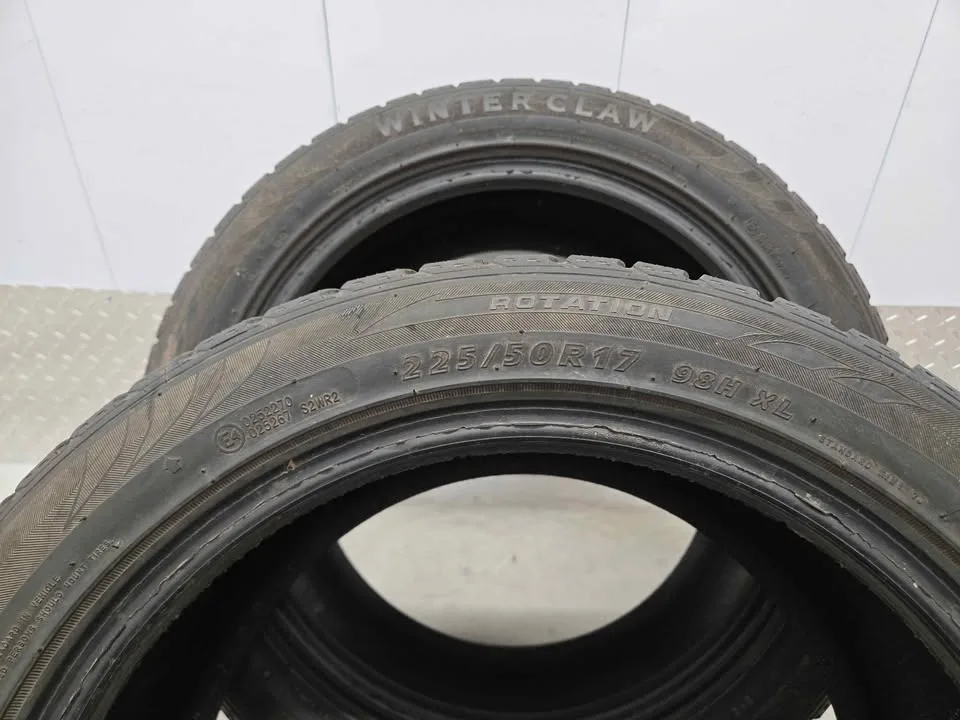 Winterclaw Winter Tires- 225/50R17 image indicator(7)