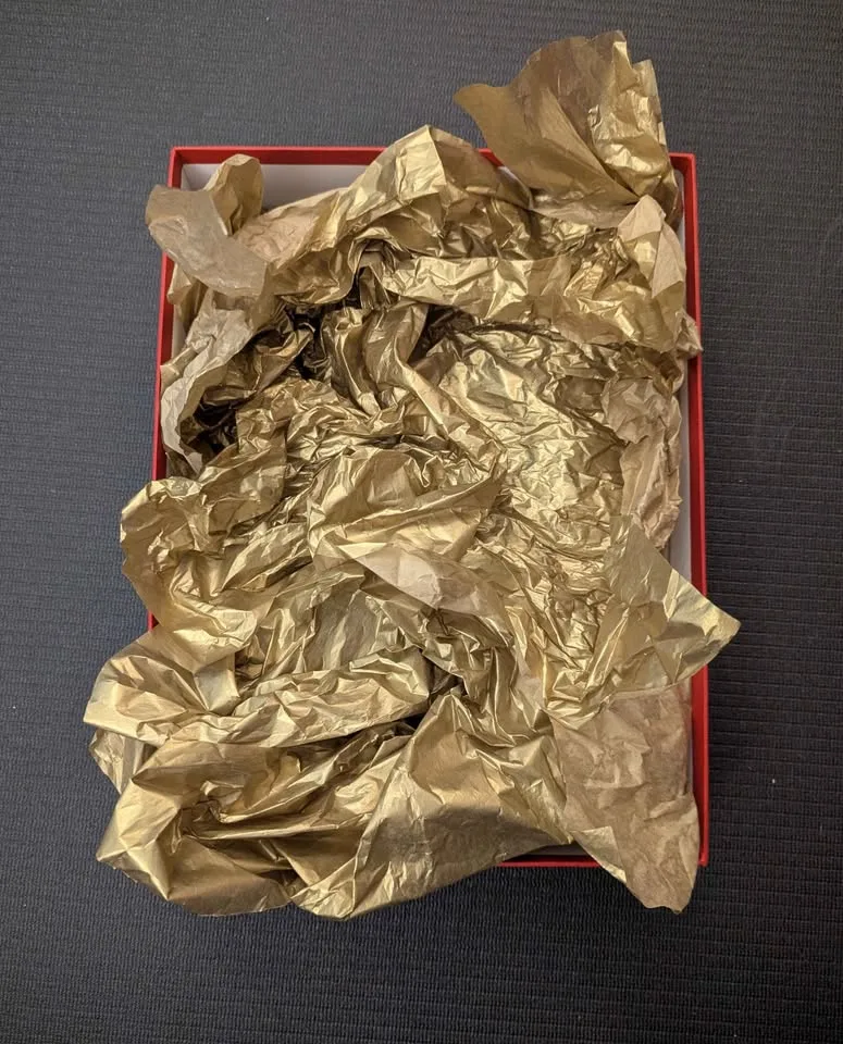 Makeup Mystery Box!! 25 Items in Total 💜 image indicator(2)