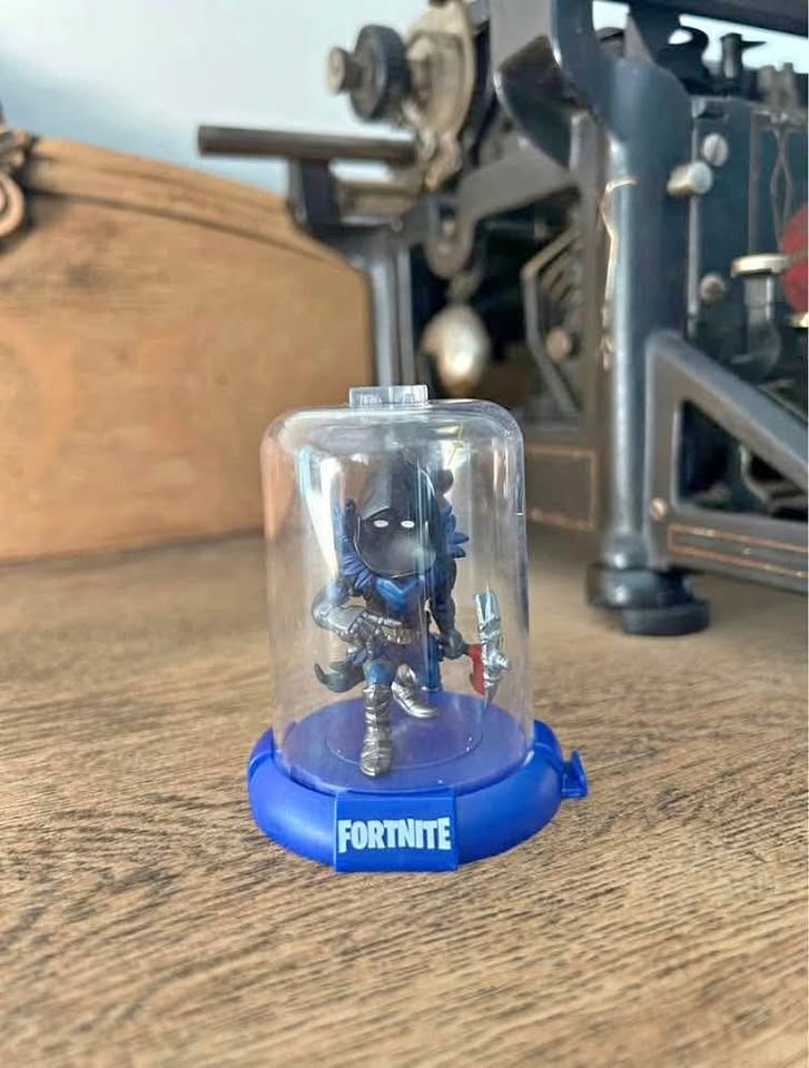 Fortnite Domez Raven Figure Collection 3" Series 1