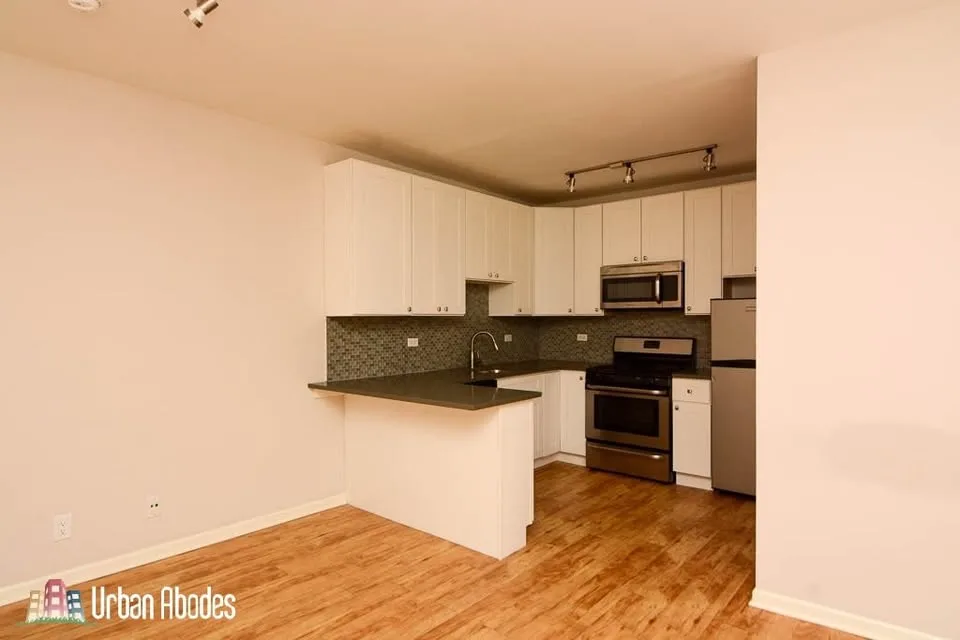 Studio 1 Bath Apartment image indicator(6)