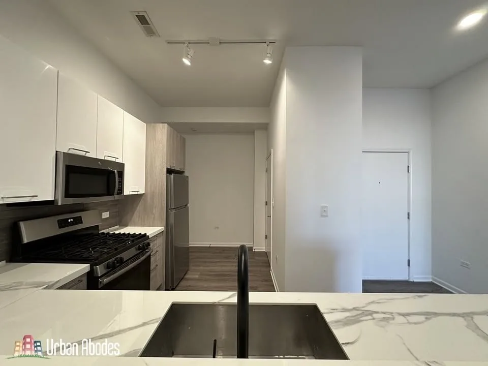 3 Beds 2 Baths Apartment image indicator(4)