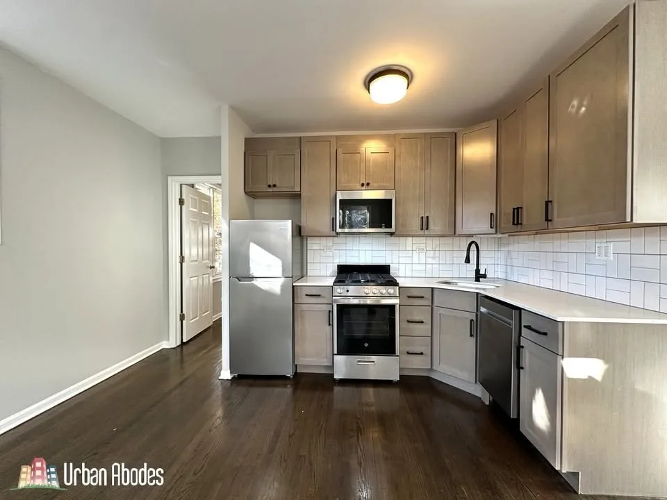 1 Bed 1 Bath Apartment image indicator(2)