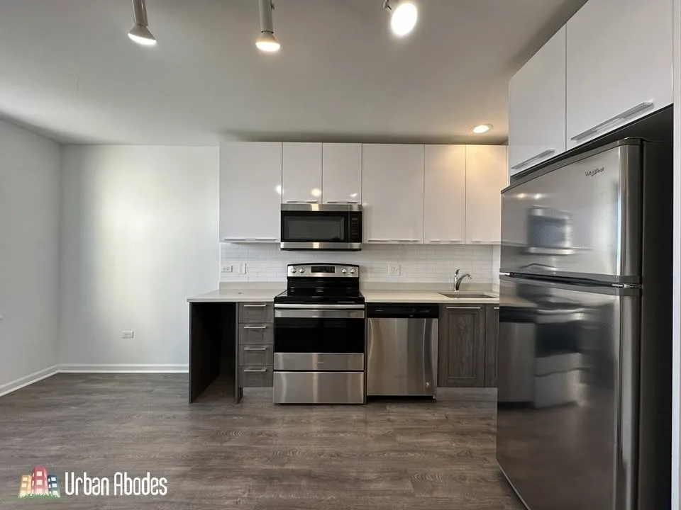 1 Bed 1 Bath Apartment image indicator(2)