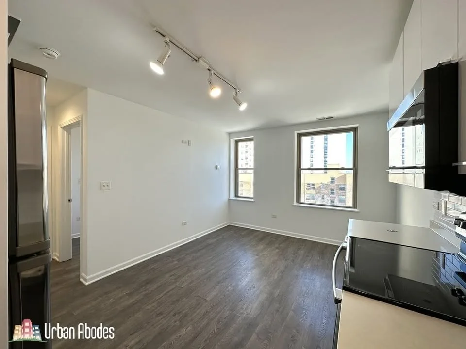 1 Bed 1 Bath Apartment image indicator(10)