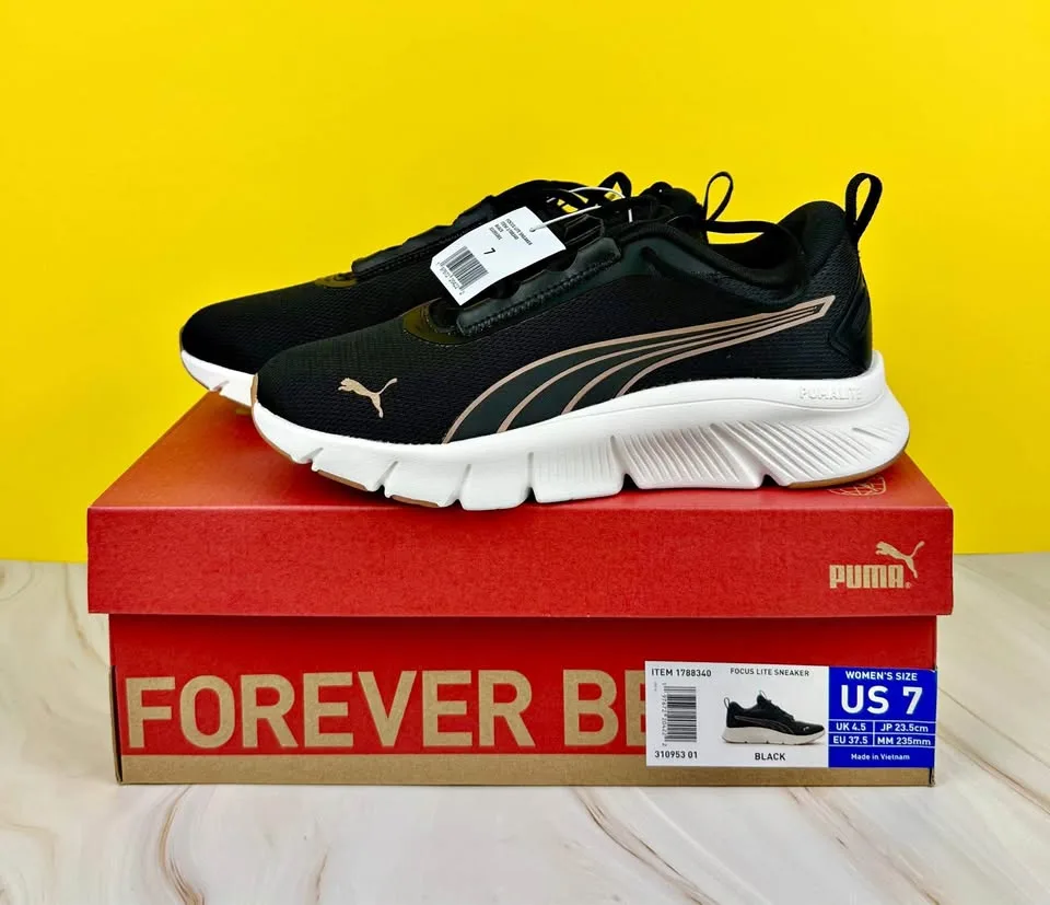 Brand NEW PUMA Women’s Flex Lite Sneakers