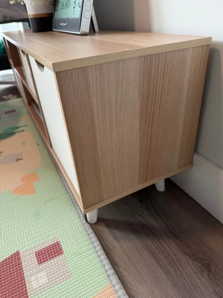 Tangkula Mid-Century Modern TV Stand – 59” (Oak) image indicator(7)