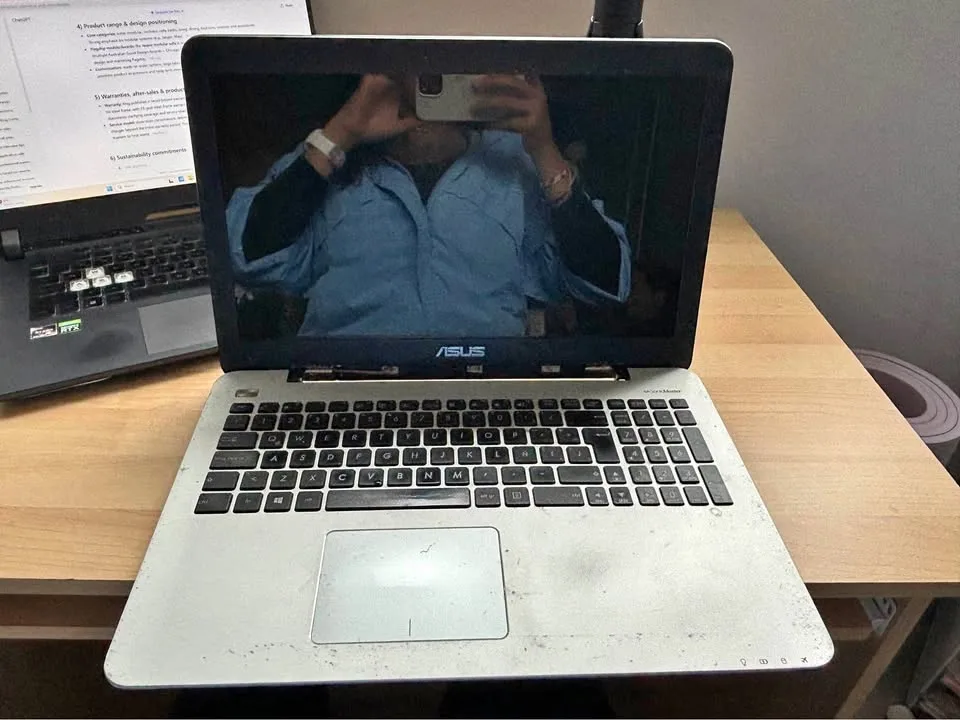 ASUS LAPTOP For Sale: Laptop (No Charger)