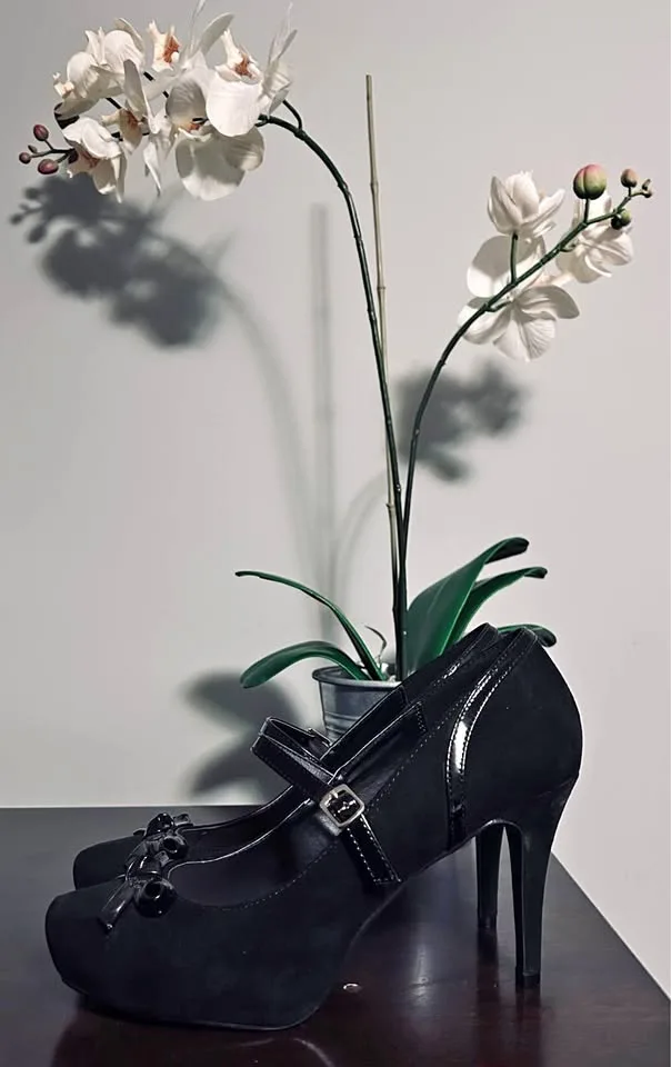 Women’s platform Mary Jane pumps