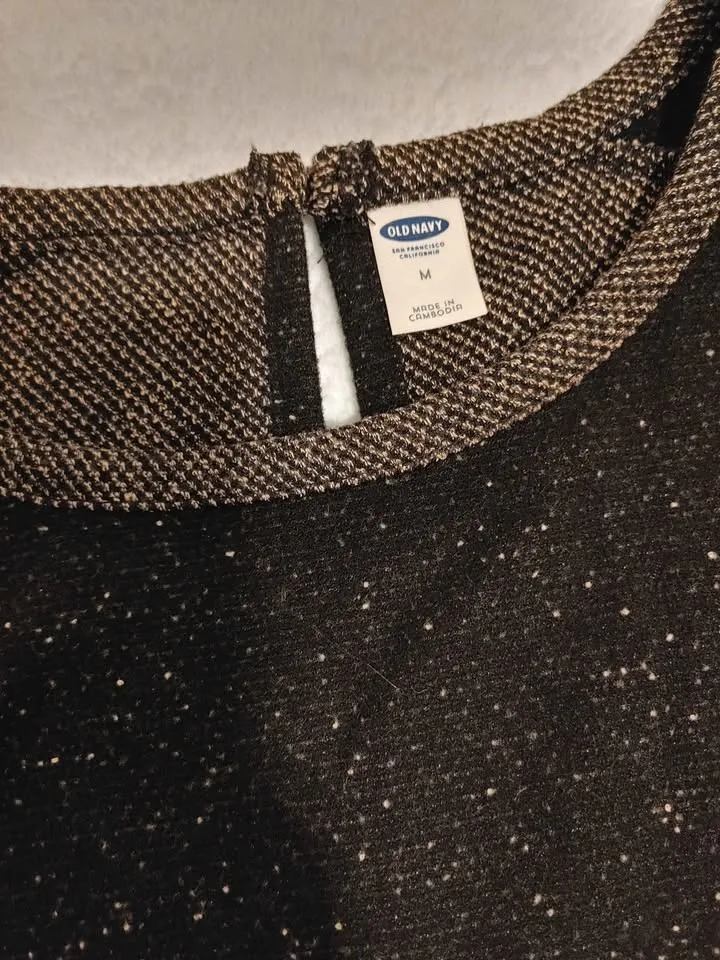 Sleeveless Old Navy Dress & Black Purse - $12 image indicator(5)