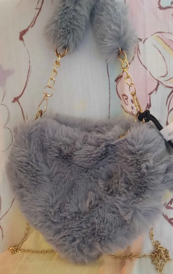 Heart-Shaped Fuzzy Grey Crossbody Purse image indicator(2)