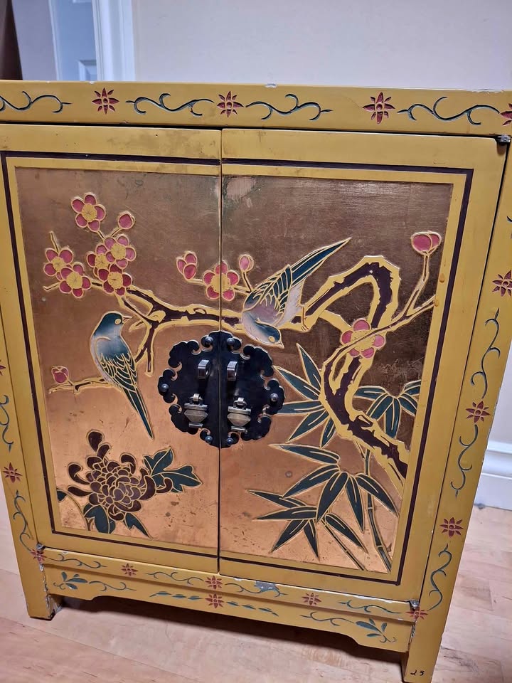 Vintage Chinese handpainted wooden cabinet