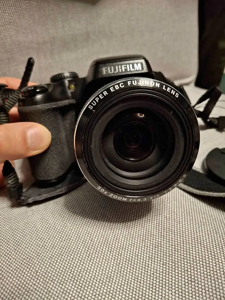 Fujifilm Finepix S9900W w/ WiFi