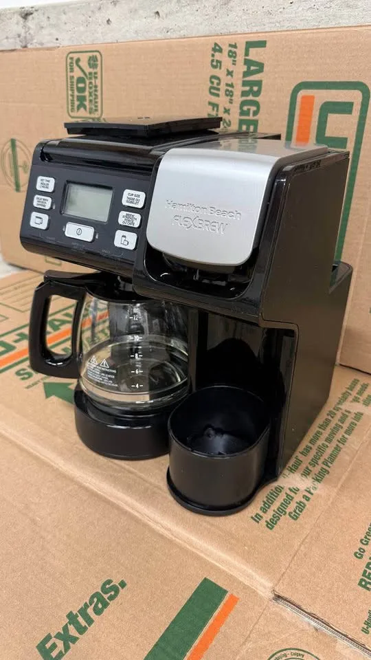 ☕ Hamilton Beach FlexBrew Trio — New (Cracked) image indicator(2)