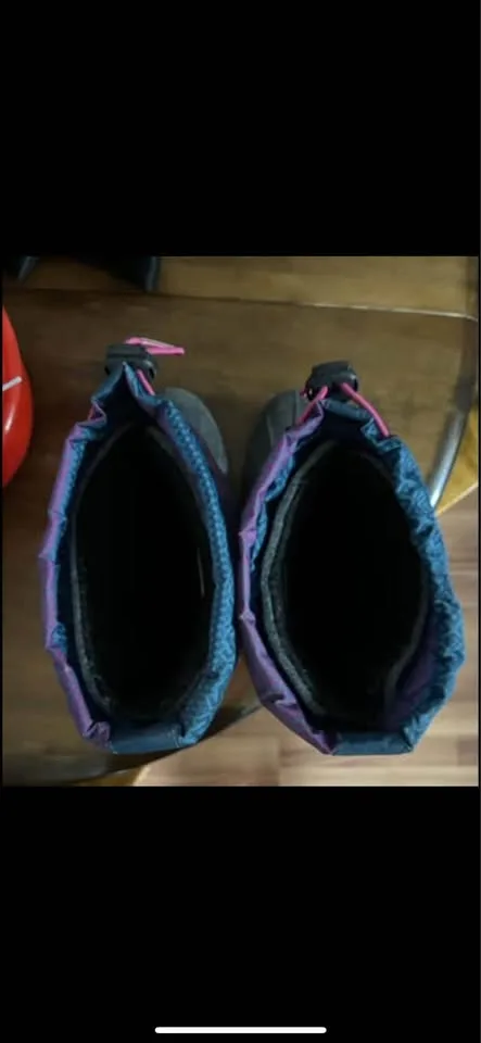 Sorel winter boots youth sz 4 image indicator(4)