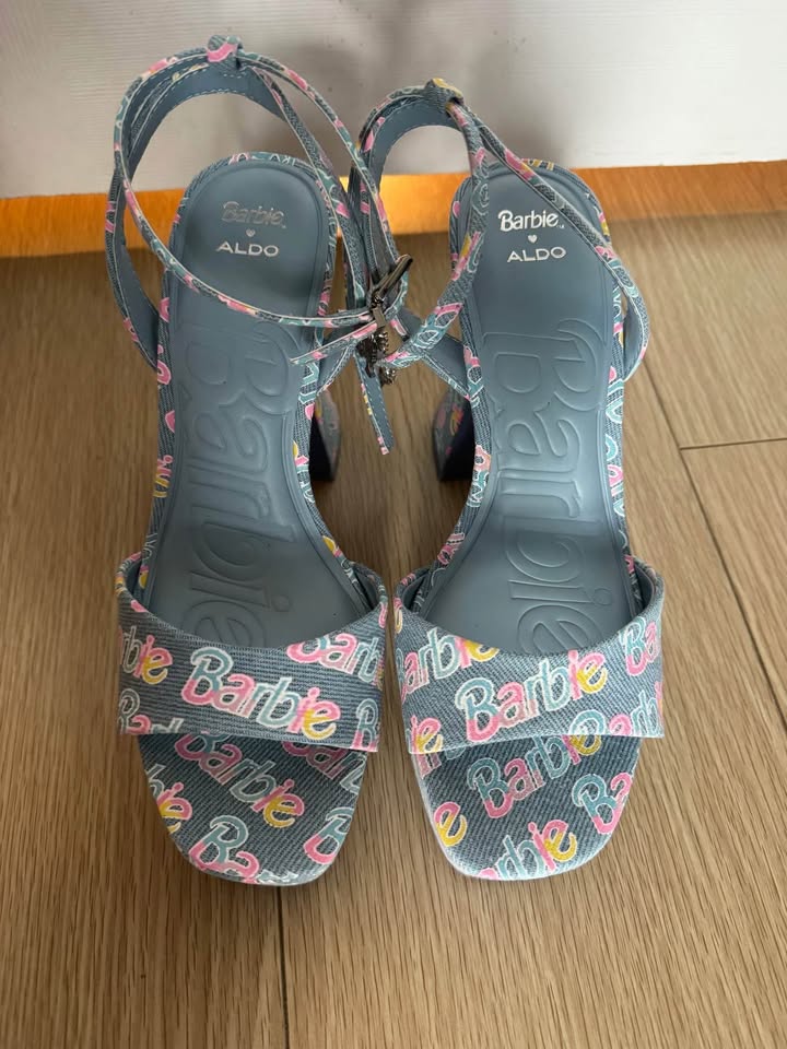 Barbie x Aldo Denim Platform Heels size 7 - photo 3