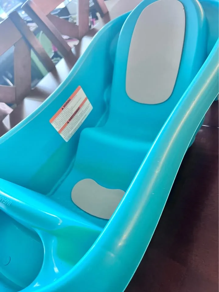 Baby High Chair + Baby Bath Tub image indicator(4)