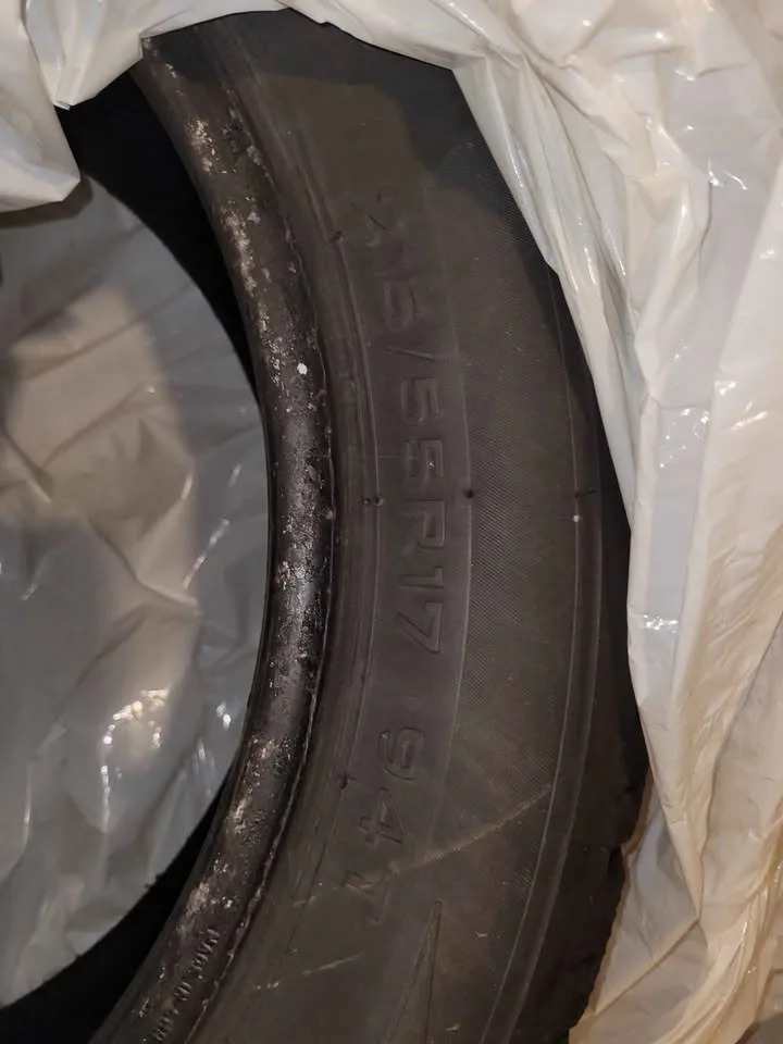 215 / 55 R17 94 T image indicator(2)