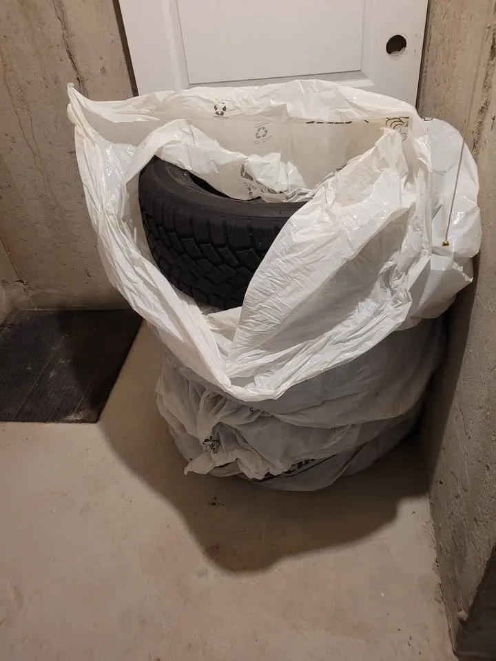 215 / 55 R17 94 T image indicator(3)